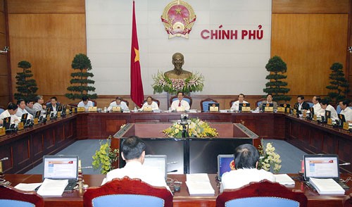 Chính phủ họp phiên thường kỳ tháng 3/2013: Quyết liệt tháo gỡ khó khăn cho sản xuất kinh doanh  - ảnh 1