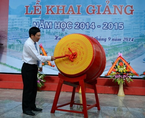 Hơn 22 triệu học sinh, sinh viên cả nước bắt đầu vào năm học mới 2014-2015 - ảnh 2