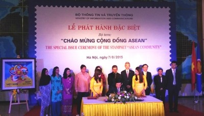 Phát hành bộ tem “Chào mừng cộng đồng ASEAN” - ảnh 1