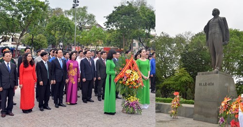 Lãnh đạo thành phố Hà Nội dâng hoa tưởng nhớ V.I.Lenin - ảnh 1