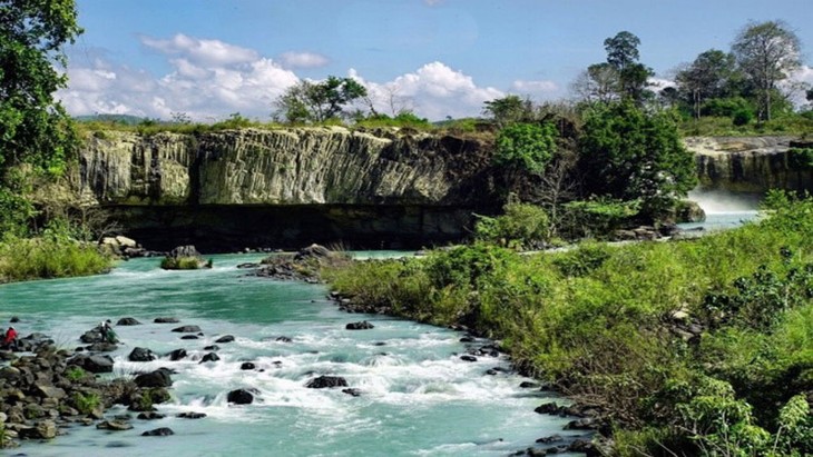 Đoàn chuyên gia của UNESCO thẩm định quần thể hang động núi lửa Krông Nô - ảnh 1