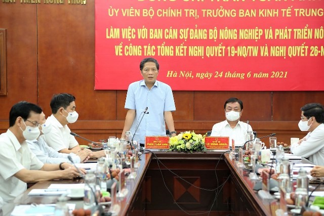 Thúc đẩy nông nghiệp, kinh tế - xã hội nông thôn phát triển nhanh, bền vững - ảnh 1