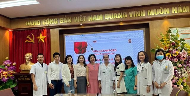 Kết nối hợp tác giữa Viện vi sinh và chống dịch Stanford, Hoa Kỳ với các bệnh viện, cơ sở nghiên cứu khoa học tại Hà Nội - ảnh 1