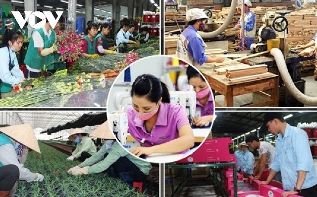 GDP 6 tháng đầu năm tăng 6,42% - Tạo đà thuận lợi cho mục tiêu tăng trưởng cả năm 2024 - ảnh 1