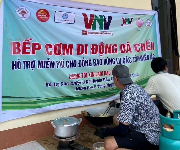 Hệ thống bếp cơm di động dã chiến: chung tay hỗ trợ đồng bào vùng lũ miền Bắc  - ảnh 3