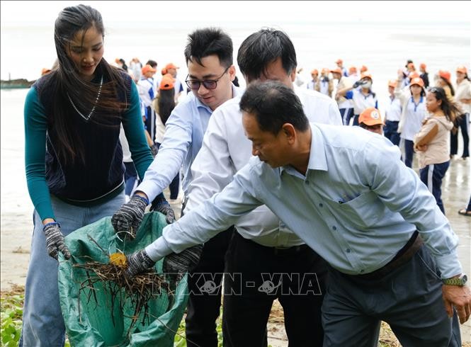 “Ngày hội sống xanh”, hoạt động bảo vệ môi trường sinh thái huyện Côn Đảo, tỉnh Bà Rịa-Vũng Tàu - ảnh 1