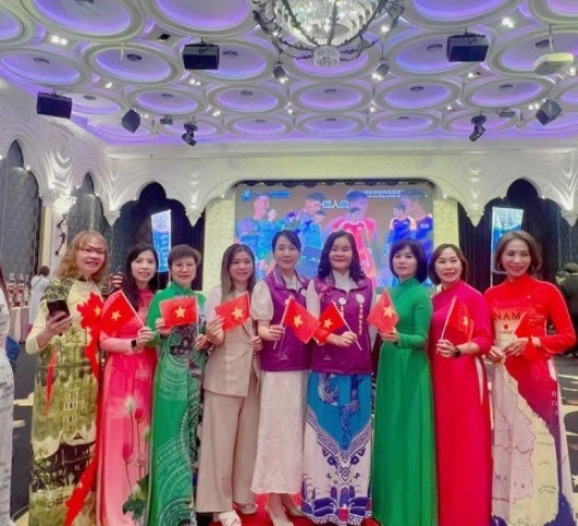 Mong mỏi của kiều bào về sự phát triển của đất nước - ảnh 2