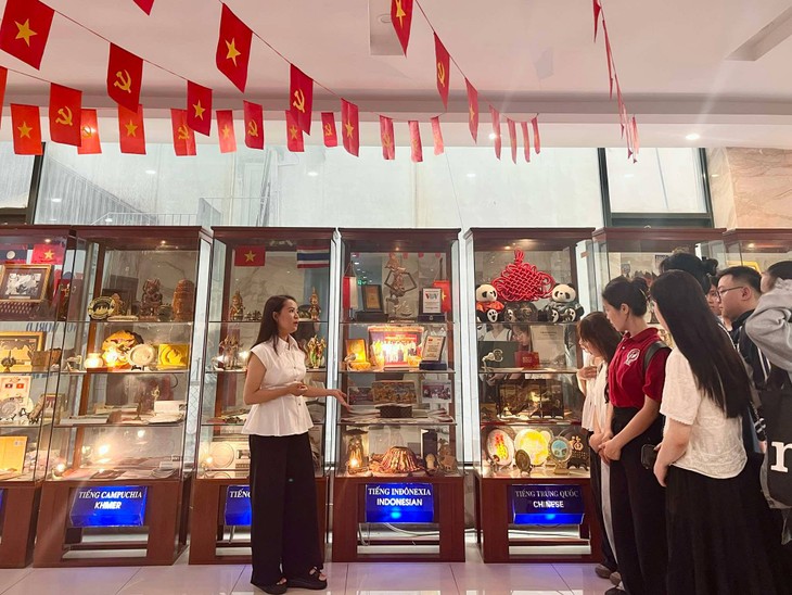 Cơ hội trải nghiệm thực hành ngôn ngữ Indonesia tại VOV - ảnh 2