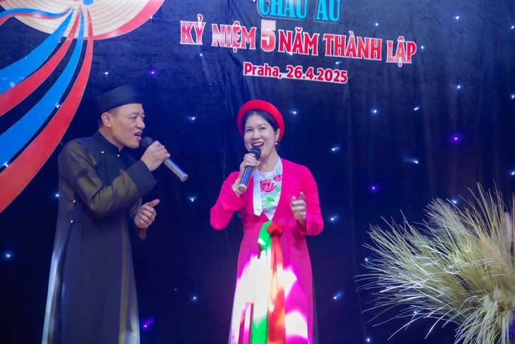 Người Việt tại Cộng hòa Séc với tiếng quê hương - ảnh 3