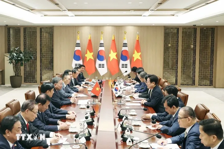 Tuyên bố chung về làm sâu sắc hơn quan hệ Đối tác Chiến lược Toàn diện Việt Nam - Hàn Quốc - ảnh 1