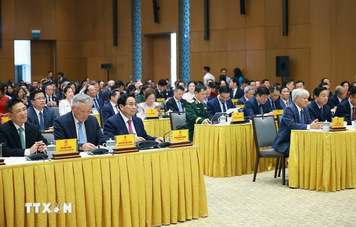 Thủ tướng: Cộng đồng doanh nghiệp đột phá, sáng tạo để đóng góp vào sự phát triển đất nước - ảnh 2