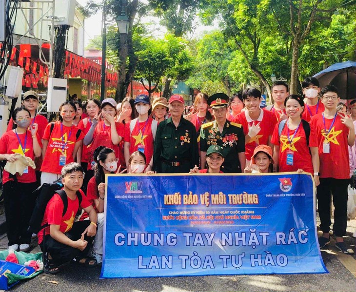 Cộng đồng tình nguyện Việt Nam  với chiến dịch 