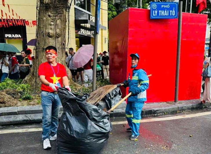 Cộng đồng tình nguyện Việt Nam  với chiến dịch 