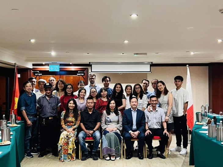 Thứ trưởng Bộ Ngoại giao Lê Thị Thu Hằng thăm cộng đồng người Việt tại Malta - ảnh 5