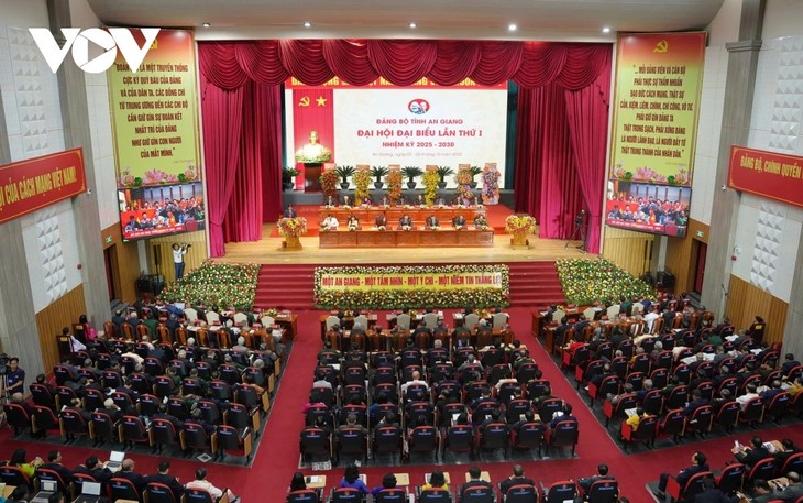 Hôm nay, nhiều tỉnh, thành phố tổ chức Đại hội Đảng bộ nhiệm kỳ 2025 – 2030 - ảnh 4