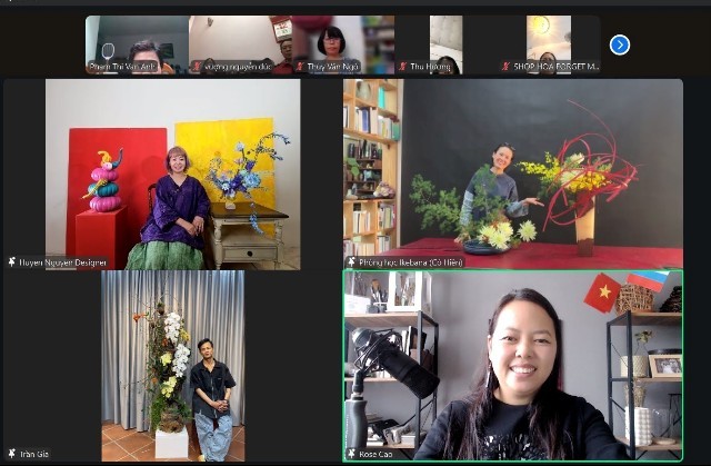 Trình diễn cắm hoa - hướng về bà con vùng lũ - ảnh 5