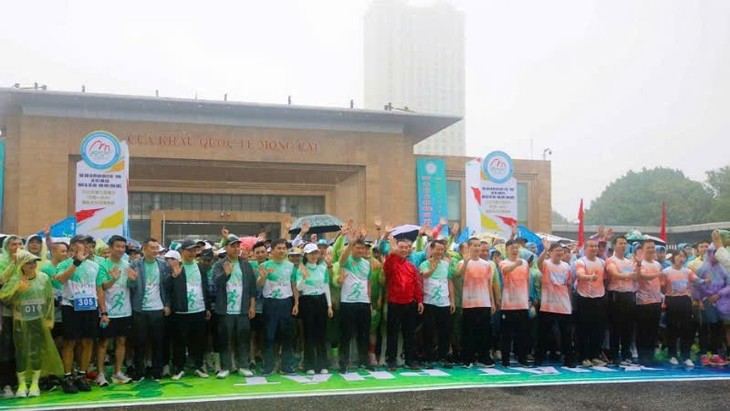 1.000 vận động viên tham gia chương trình Chạy giao lưu hữu nghị quốc tế Việt - Trung lần thứ 3 - ảnh 1