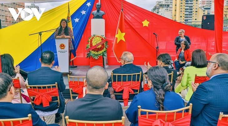 Kỷ niệm 36 năm thiết lập quan hệ ngoại giao Việt Nam - Venezuela - ảnh 1