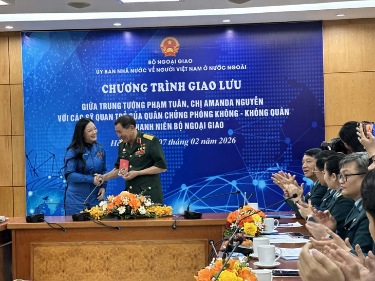 Gặp mặt, giao lưu giữa các phi hành gia với những người Việt trẻ - ảnh 2