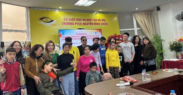 Hạnh phúc là được giúp đỡ mọi người - ảnh 3