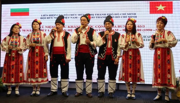 В Хошимине отметили 147-й День независимости Болгарии - ảnh 1