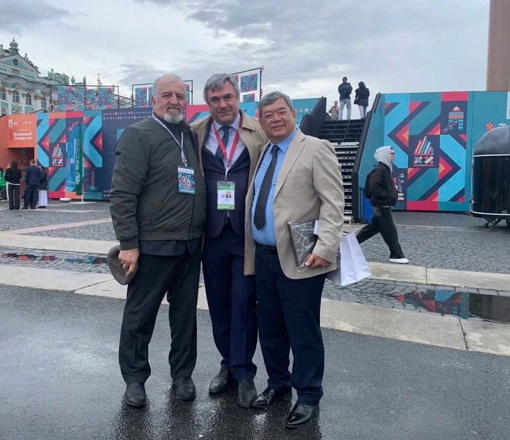 Доведение «тихих» подвигов героической агентурной группы Н.63 до русских читателей - ảnh 1