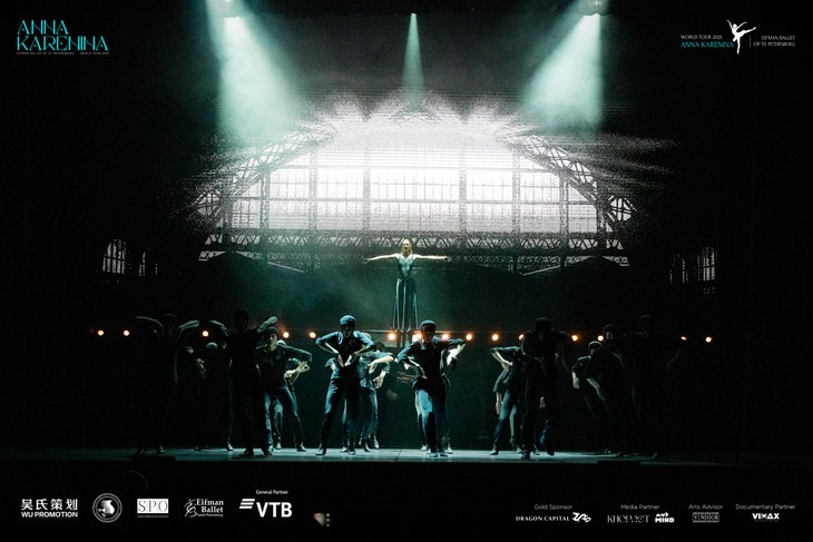 В Ханое впервые прошла премьера знаменитого балета «Анна Каренина» театра балета Эйфмана - ảnh 3