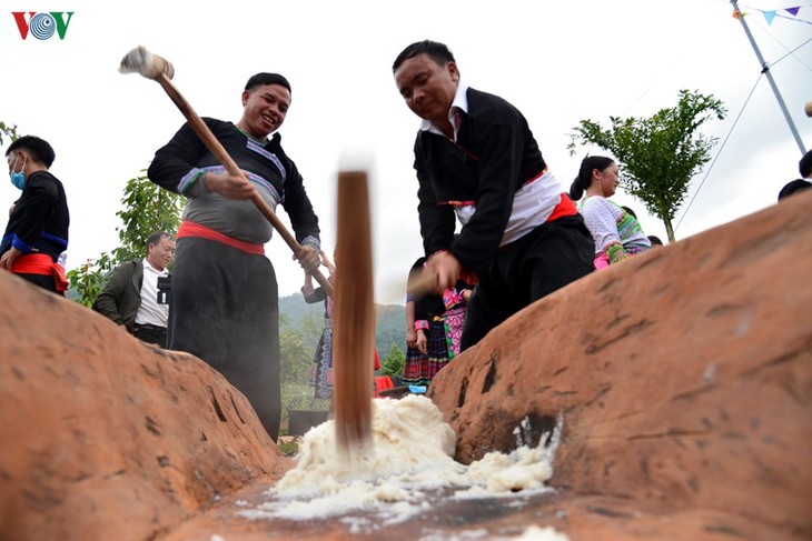 Bánh giầy trong đời sống đồng bào Mông Tây Bắc - ảnh 7