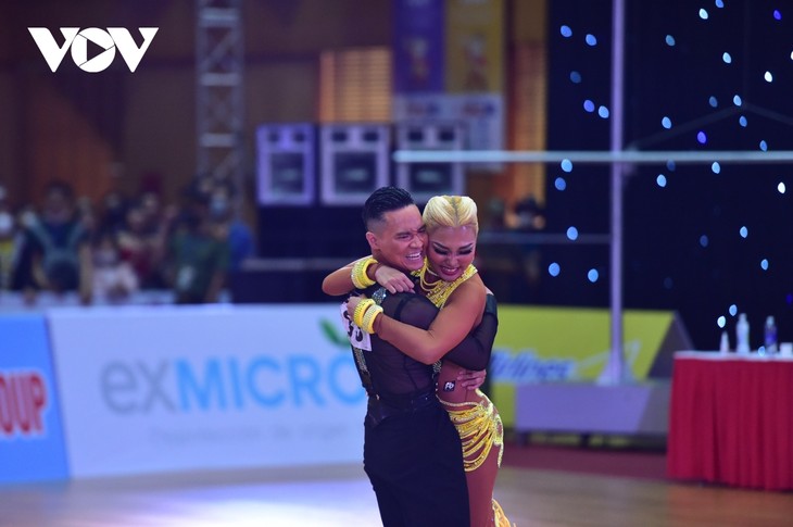 Phan Hiển cùng đồng đội mang về 5 HCV cho dancesport Việt Nam tại SEA Games 31 - ảnh 12