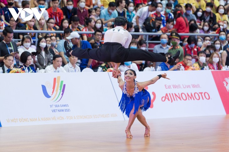 Những màn khiêu vũ thể thao cuốn hút, sôi động tại SEA Games 31 - ảnh 3