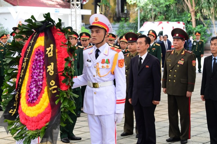 Toàn cảnh lễ viếng Tổng Bí thư Nguyễn Phú Trọng sáng ngày 25/7/2024 - ảnh 15