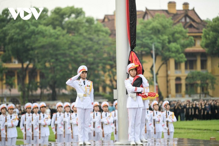 Toàn cảnh lễ viếng Tổng Bí thư Nguyễn Phú Trọng sáng ngày 25/7/2024 - ảnh 66