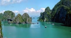 Belleza de la bahía de Ha Long - ảnh 1