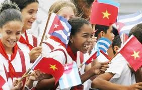 Celebran en Hanoi el nacimiento de las Fuerzas Armadas Revolucionarias de Cuba - ảnh 1