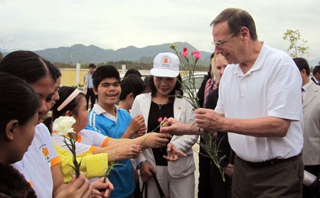 Congresista estadounidense apoya a las víctimas vietnamitas del agente naranja - ảnh 1