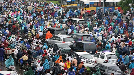 Hanoi despliega plan de acción para el “Año de seguridad vial 2012” - ảnh 1