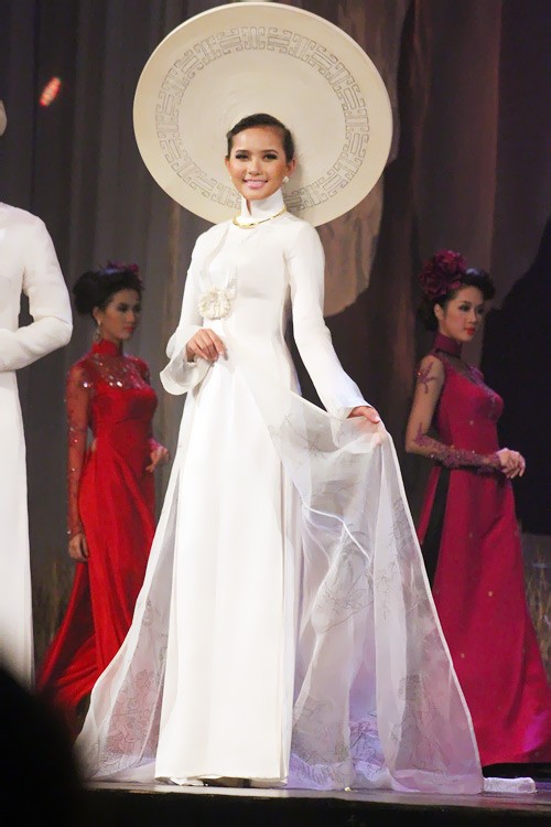 El Ao Dai enorgullece a Vietnam - ảnh 4