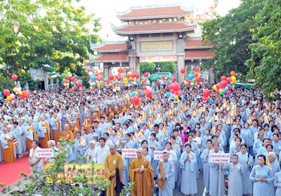 Vietnam celebra Día de Nacimiento e Iluminación del Buda  - ảnh 2