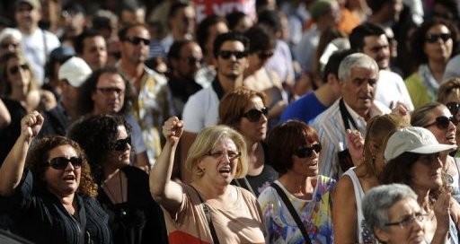 Masivas manifestaciones en Portugal contra recortes - ảnh 1