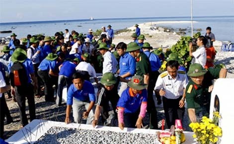 Localidades vietnamitas celebran la Semana Nacional de Mar e Islas 2013 - ảnh 1