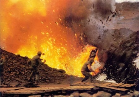 Conmemoran histórica victoria de Khe Sanh - ảnh 1