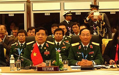 Vietnam formula voto por mayor cooperación defensiva dentro de ASEAN - ảnh 1