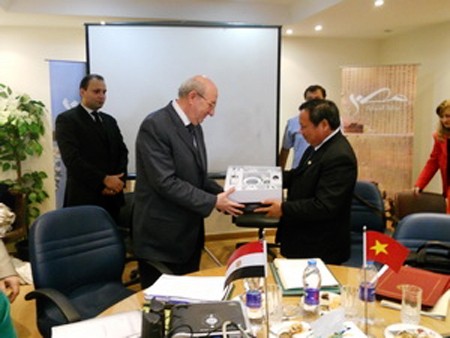 Impulsan cooperación integral Vietnam-Egipto  - ảnh 1