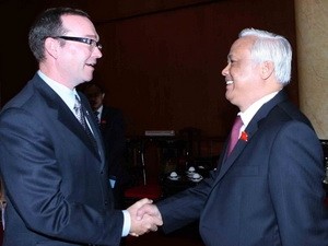 Delegación parlamentaria y empresarial de Canadá visita Vietnam - ảnh 1