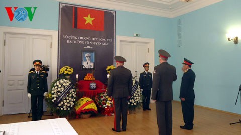 Siguen homenajeando a Vo Nguyen Giap en diferentes países - ảnh 1