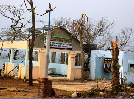 Tormenta Nari  causa graves daños en zonas costeras centrales vietnamitas - ảnh 13