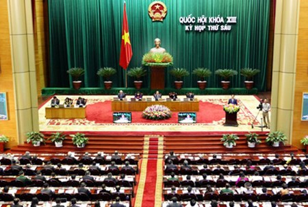 Vietnam mantiene intactos el nombre oficial del país y el liderazgo del Partido Comunista  - ảnh 1