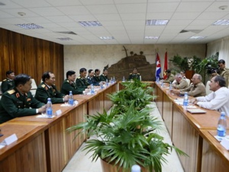 Vietnam y Cuba impulsan la cooperación militar - ảnh 1