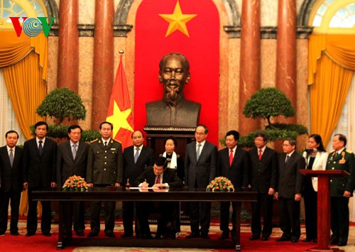 Promulga Vietnam nueva Constitución  - ảnh 1