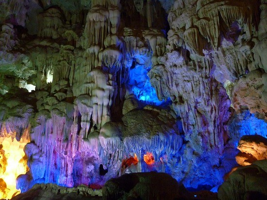 Ha Long, cala reconocida dos veces como Patrimonio natural mundial - ảnh 2